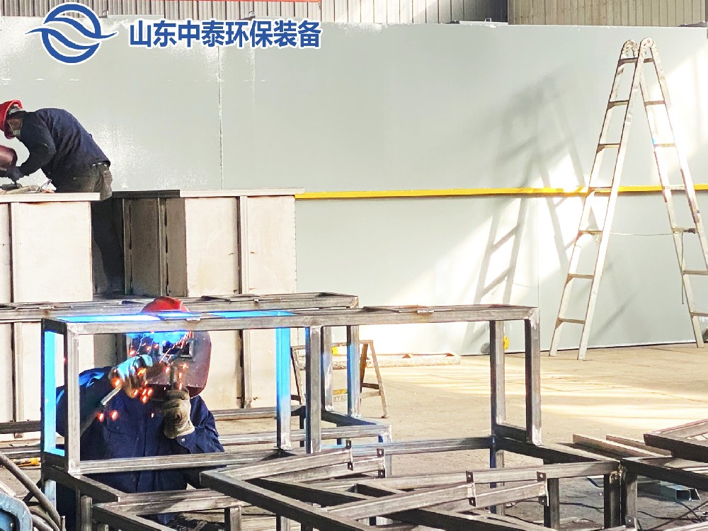 一體化污水處理設(shè)備,一體化污水處理設(shè)備廠家，集裝箱一體化污水處理設(shè)備，農(nóng)村污水處理設(shè)備、農(nóng)村一體化污水處理設(shè)備、農(nóng)村生活污水處理設(shè)備、食品污水處理設(shè)備、醫(yī)療污水處理設(shè)備